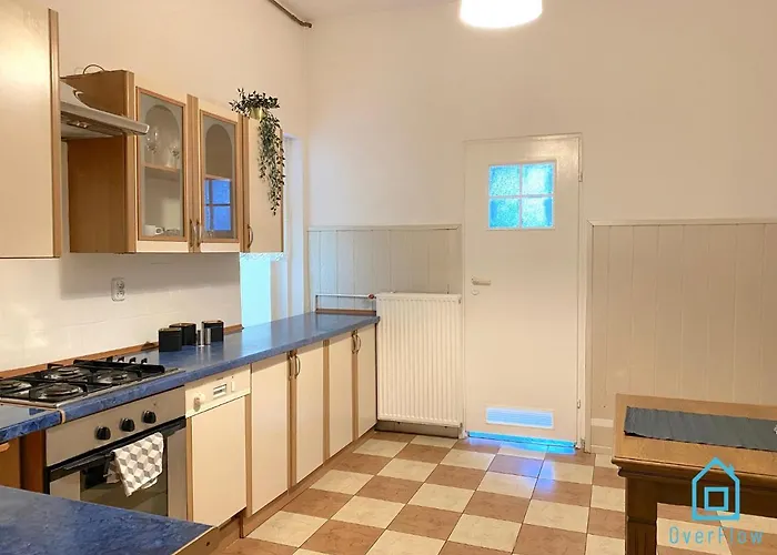 Homestay Leaf - 20 Minutes To Old Town & Seaside Gdansk